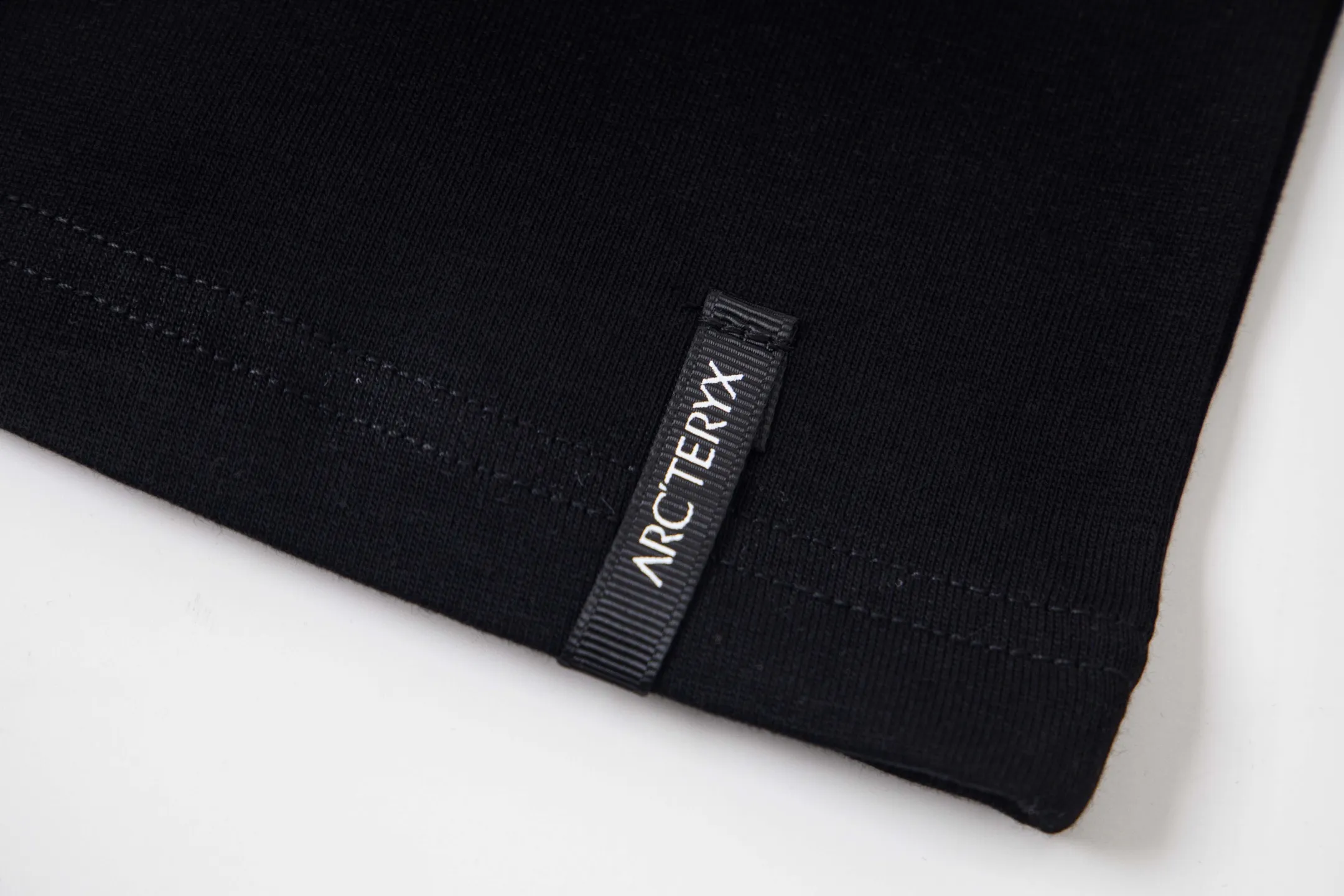 ARC'TERYX 25 Same Style ： ：White Black SIZE：XS-L
